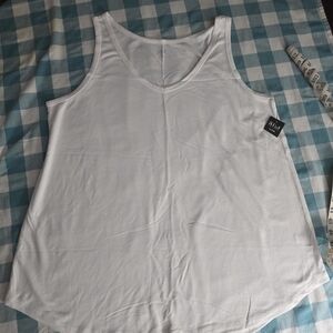 a. n. a. White Sleeveless Top NWT Size XXL